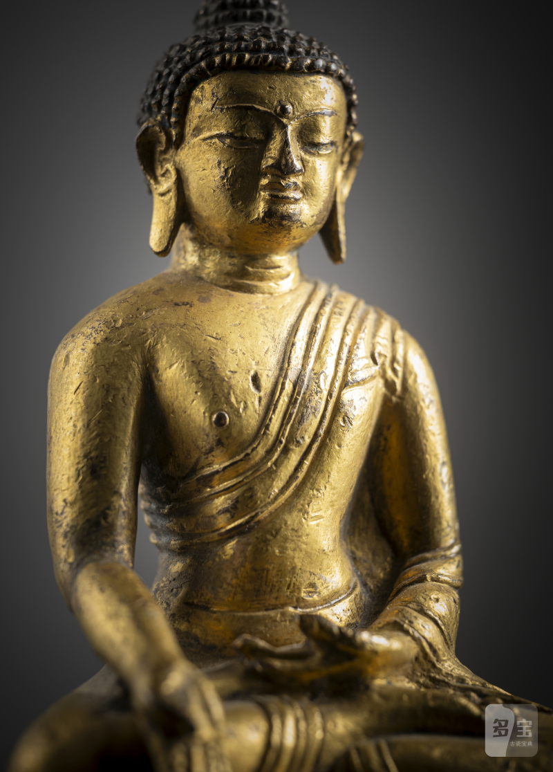 A GILT-BRONZE FIGURE OF BUDDHA SHAKYAMUNI - 图4